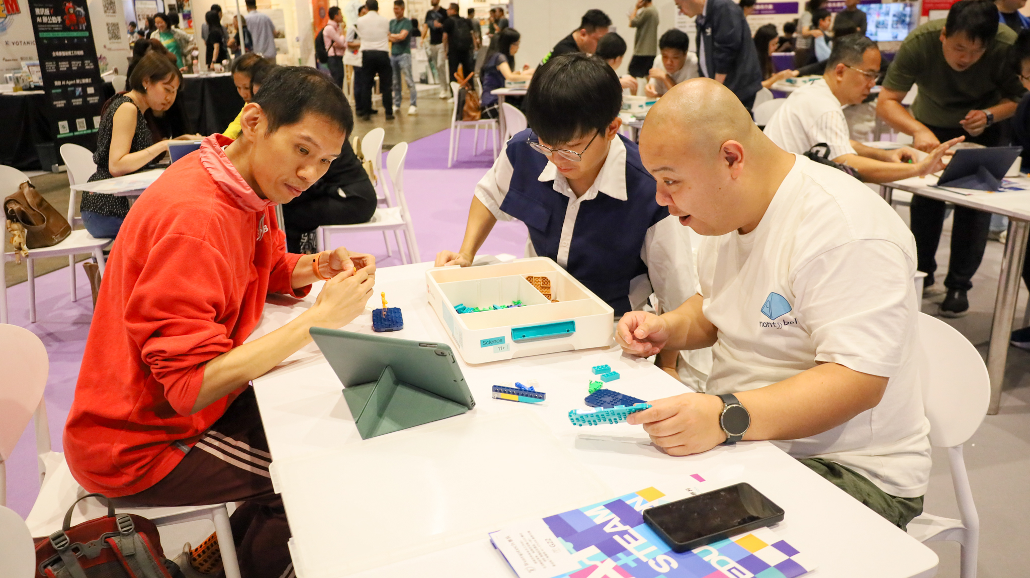 動手搭建抗震 LEGO 模型